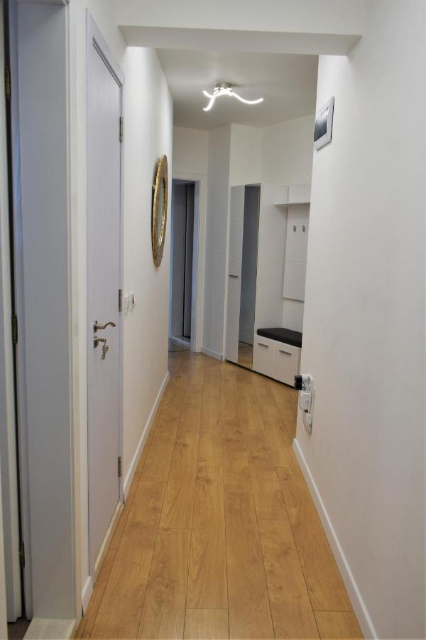Top Center Apartment Gramophone With Private Parking Burgas City Exteriér fotografie