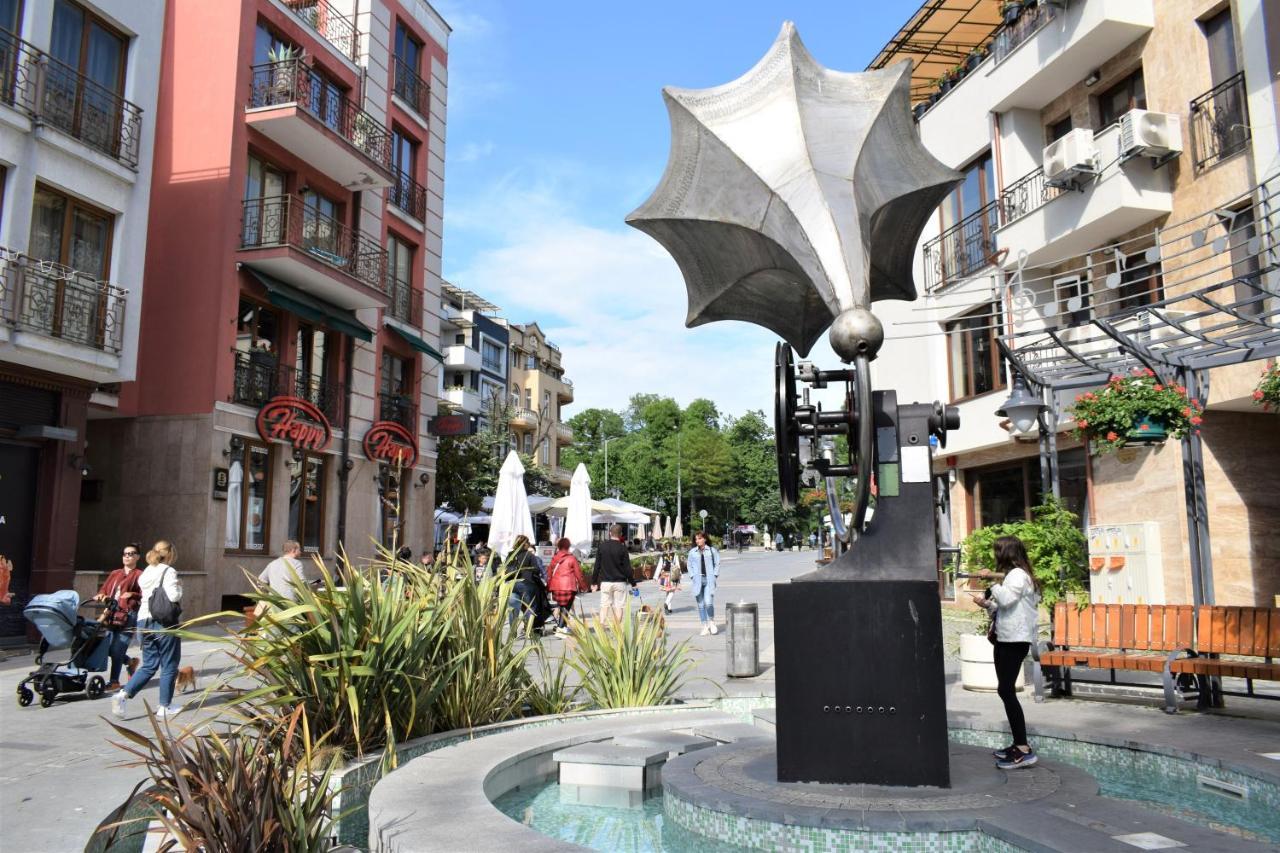 Top Center Apartment Gramophone With Private Parking Burgas City Exteriér fotografie
